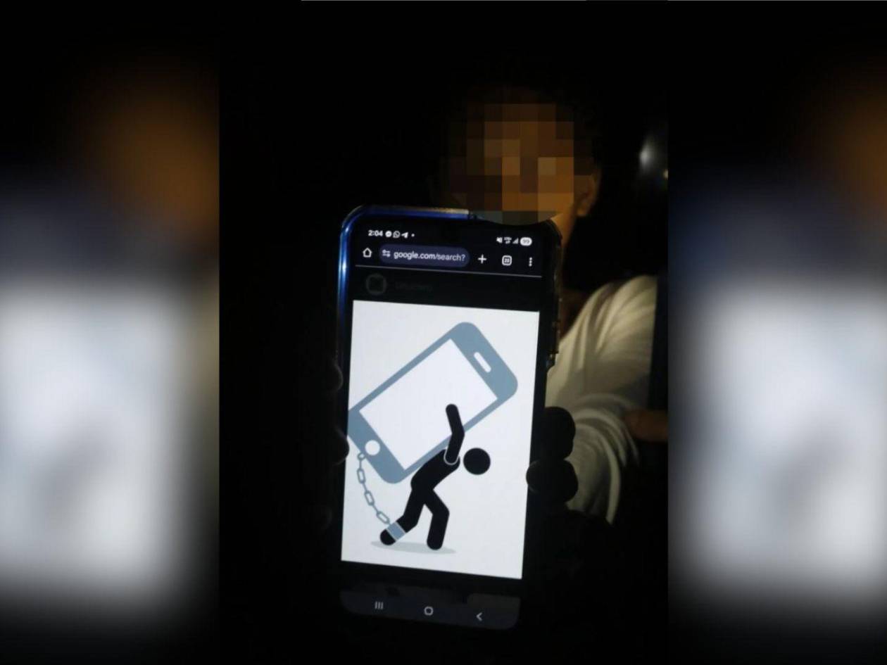 Los padres deben regular el tiempo en pantalla y el tipo de contenido que consumen sus hijos.