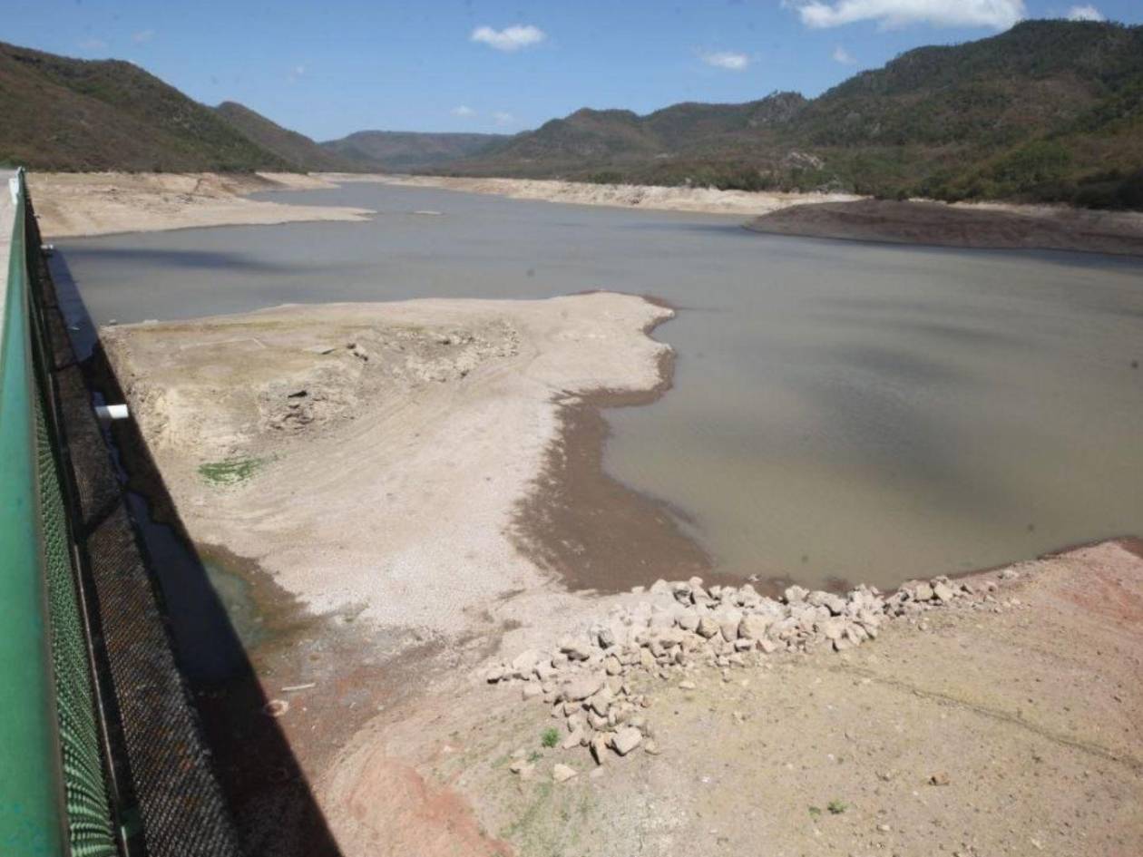 El Tegucigalpa, la crisis por agua es más fuerte a causa del bajo nivel de las represas.