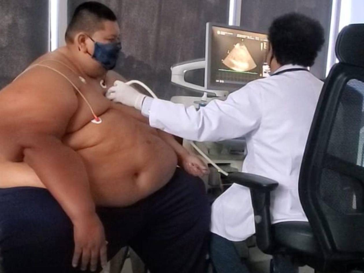 Elder asistía constantemente a consultas para evaluar sus niveles previo a someterse a la cirugía.
