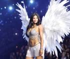 Kylie Jenner sorprendió al modelar en el Victoria’s Secret Fashion Show 2026.