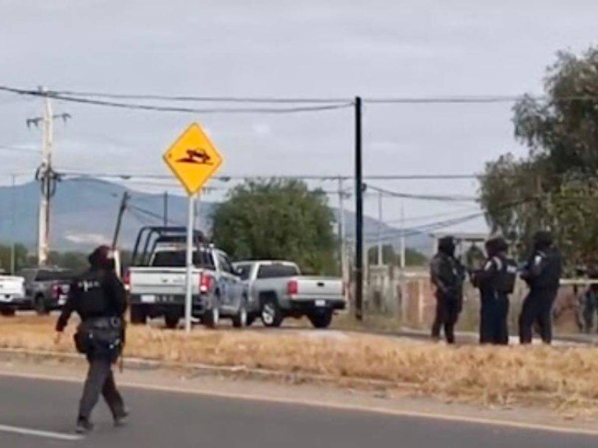 Ocho presuntos delincuentes mueren en tiroteo con policías en norte de México