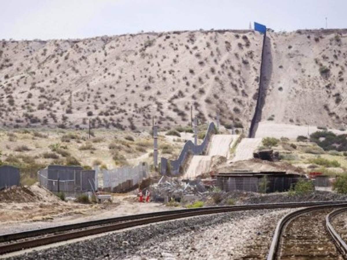 Trump visitará la construcción del muro con México en Texas