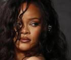 Rihanna es una mega estrella del pop y empresaria originaria de Barbados.