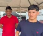 En la fotografía, alias Juan, el Malón (camisa roja) y el otro detenido y supuesto integrante de la misma organización delictiva.