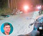 <b><span class=mln_uppercase_mln>Escena.</span></b> Carlos Pineda murió en el accidente que ocurrió la noche del martes en la carretera que de Jucutuma conduce a Ticamaya.