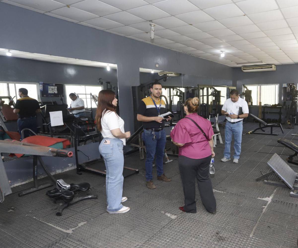 Este es el gimnasio que funciona en el centro de alcance, por el cual se paga una módica membresía para el mantenimiento del lugar.