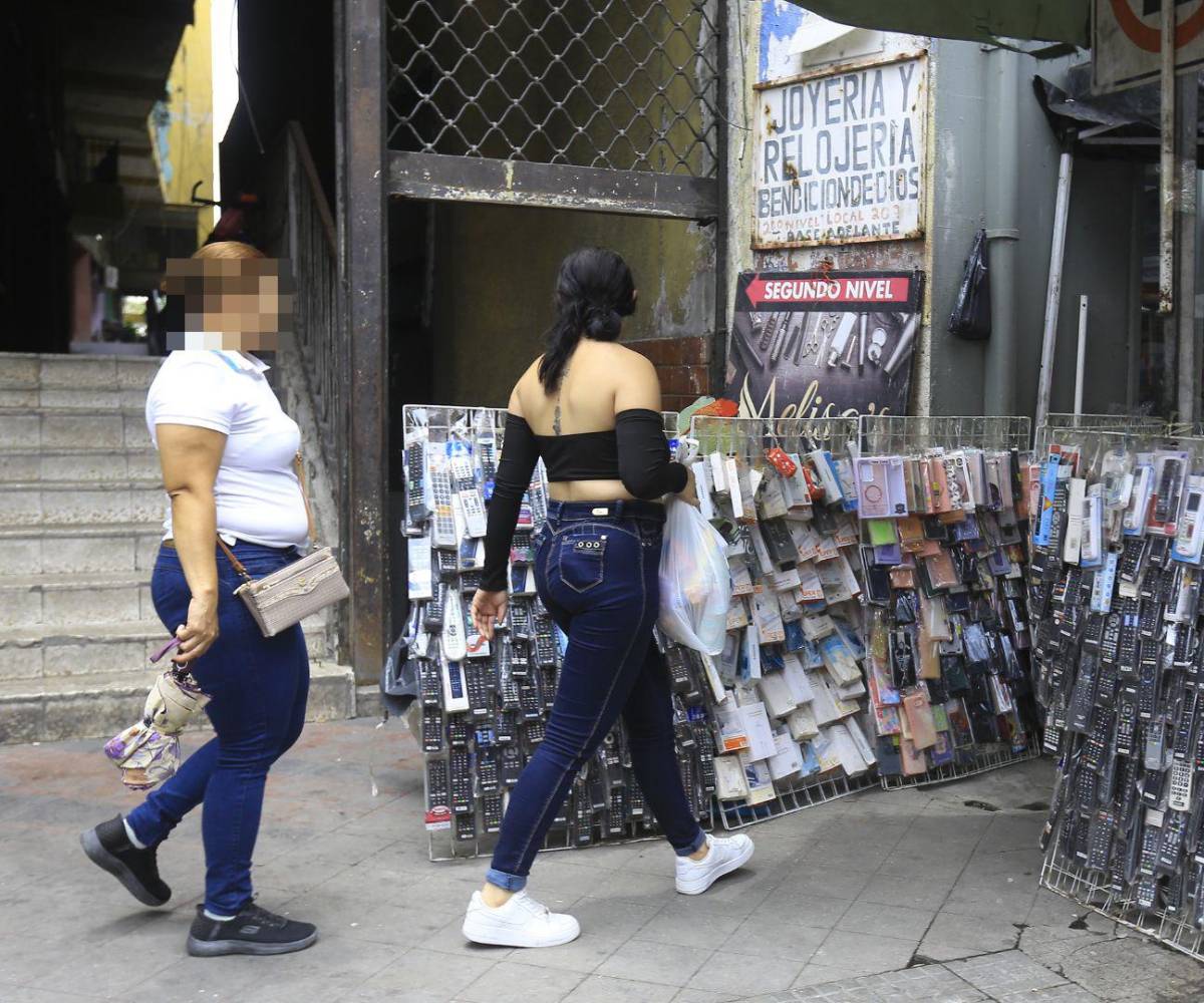 No realizan pagos en efectivo ni mediante tarjetas de crédito o débito, utilizan transferencias bancarias como principal mecanismo para ejecutar la estafa a pequeños negocios, muchos de venta de celulares.