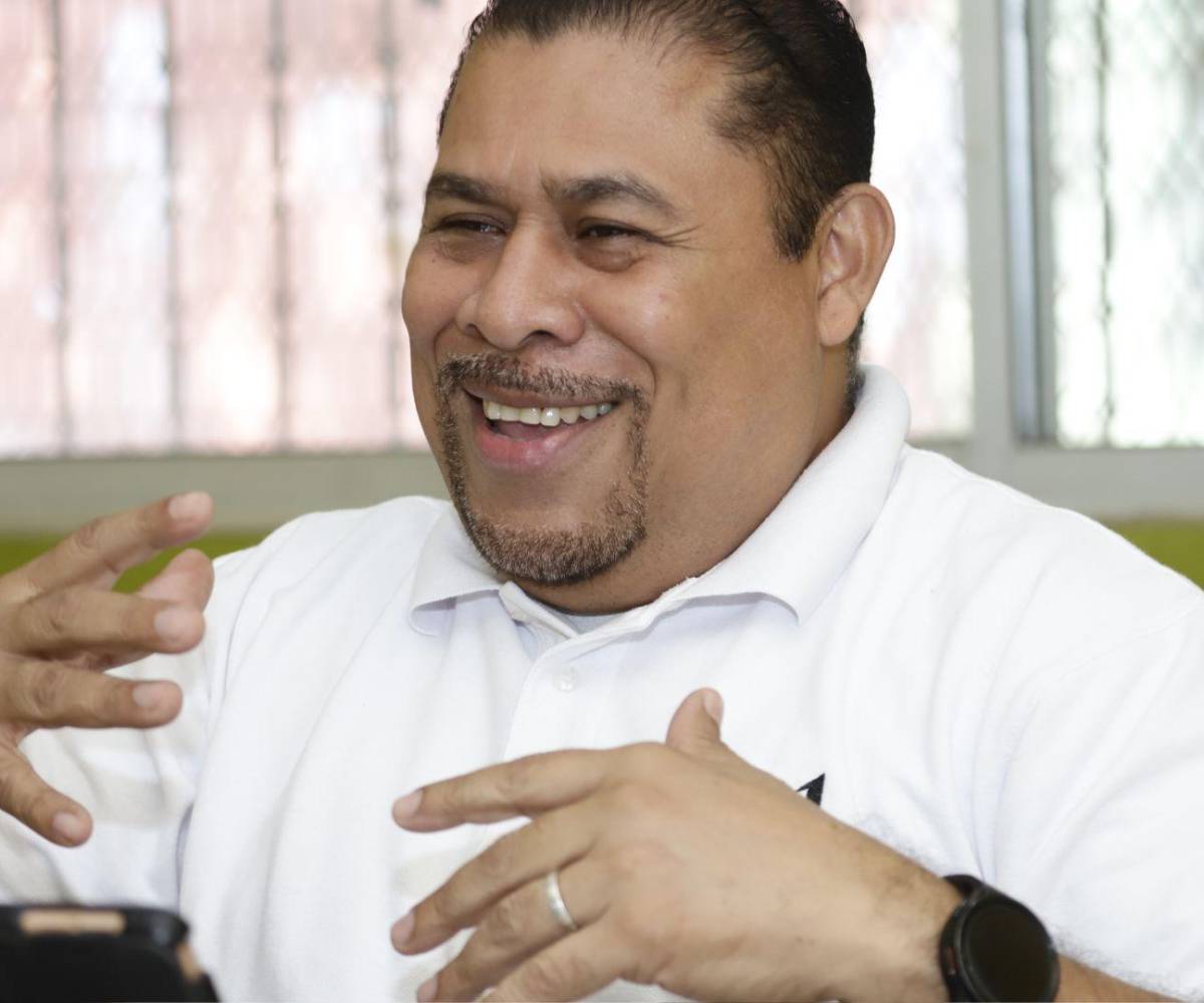 Su papel como misionero hondureño ha sido reconocido por agencias sin fines de lucro a nivel internacional.