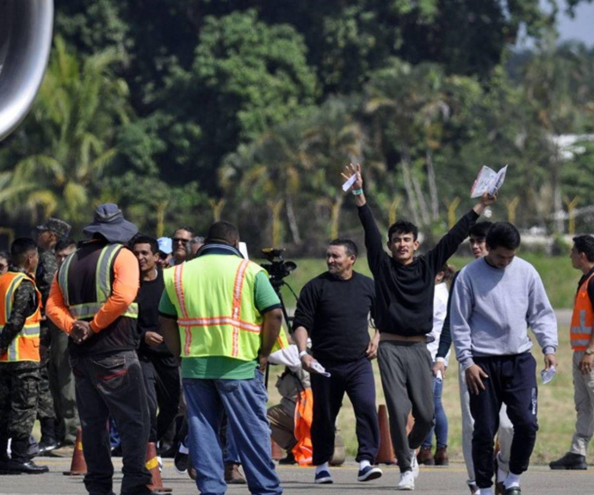 Parte del grupo de hondureños deportados de USA el 31 de enero pasado.