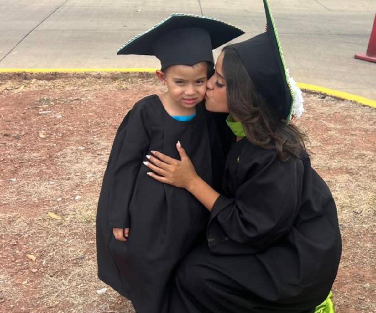 El pasado mes de marzo, Fernanda Andino obtuvo su título de licenciada en Periodismo, triunfo dedicado a su hija por ser su motivación.