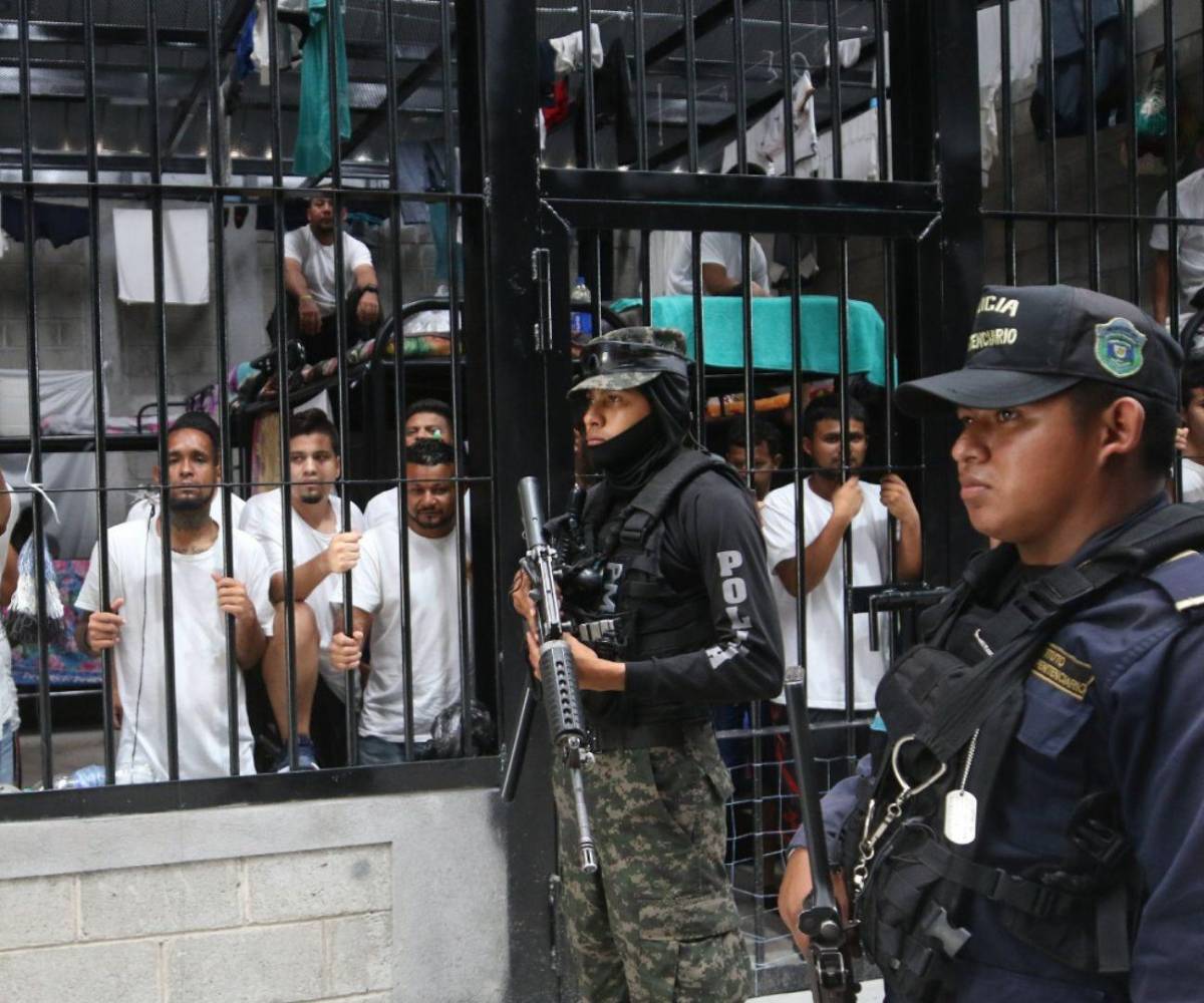 Familiares de privados de libertad denunciaron el alza en los precios de los productos comercializados en los economatos penitenciarios.