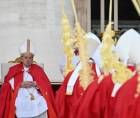 El Papa Francisco presidió la misa del Domingo de Ramos en el Vaticano.
