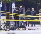 Agentes del Servicio Secreto resguardan la zona cercana a la Casa Blanca tras el tiroteo.