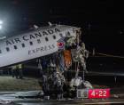 Las imágenes de la colisión muestran graves daños en la parte frontal del avión. EFE/EPA/OLGA FEDOROVA