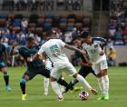 Las selecciones de Honduras y El Salvador ya disputan el primer tiempo del amistosos en el Shell Energy Stadium.