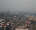 Tegucigalpa, capital de Honduras, está cubierta este martes por una densa capa de humo contaminante, que pone en peligro la salud de la población.