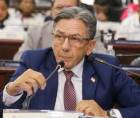 El entrenador de fútbol y diputado del Congreso Nacional, Salomón Nazar, ha causado revuelo en las redes sociales tras presentar una curiosa propuesta en el Poder Legislativo.