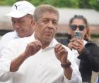 Adán Fúnez Martínez, detenido este martes por la sospecha de su participación en el crimen contra el ambientalista Juan López (septiembre de 2024), consolidó su poder en el municipio de Tocoa, Colón, logrando una permanencia de casi dos décadas en la alcaldía (cinco periodos).