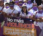 Mujeres participan en una manifestación para exigir justicia para las víctimas de feminicidio