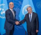 El secretario general de la ONU, António Guterres, saluda al presidente de Honduras, Nasry Asfura, este 23 de septiembre, en el marco de la Asamblea General de la ONU, en Nueva York (NY, EE.UU.).
