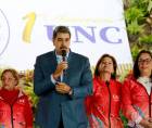 Fotografía cedida por el Palacio de Miraflores del presidente de Venezuela, Nicolás Maduro, hablando en un acto este viernes, en Caracas (Venezuela).