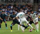 Las selecciones de Honduras y El Salvador ya disputan el primer tiempo del amistosos en el Shell Energy Stadium.