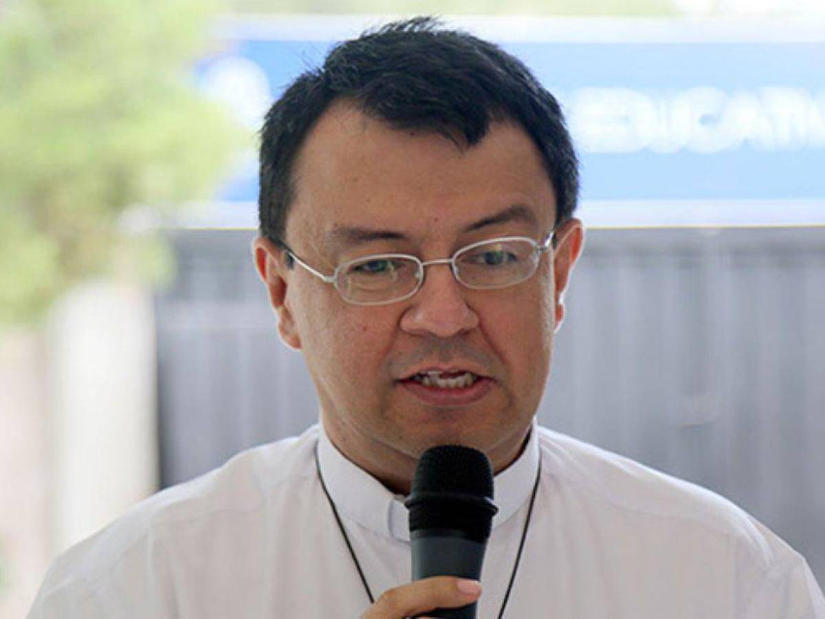 “Esto es una vergüenza para Honduras”: Padre Juan Ángel López sobre Juan Orlando Hernández