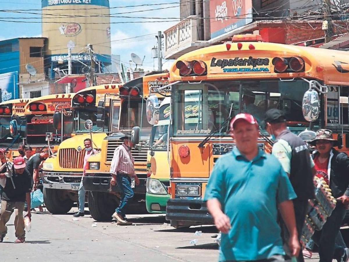 Pesadilla de la extorsión vuelve a paralizar buses y taxis