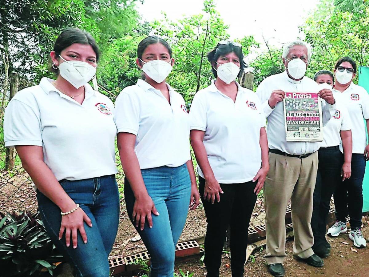 Aún en la pandemia no dejaron de impartir clases presenciales. hoy llegan a los 300 días de clases.