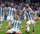 Jugadores de Argentina celebrando un gol contra Países Bajos.