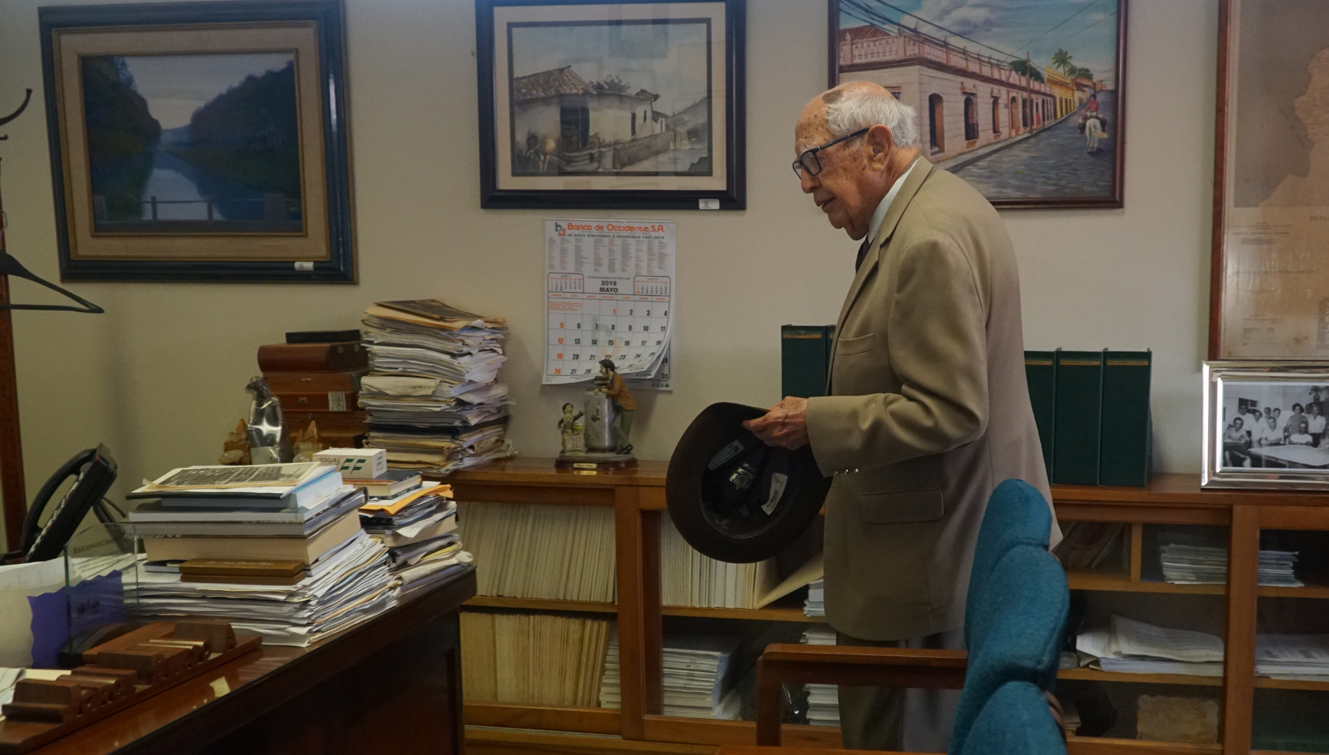 $!Este era su despacho en la oficina principal de Banco de Occidente en Santa Rosa de Copán, que dirigió por 51 años, desde 1965 a 2015 ininterrumpidamente.