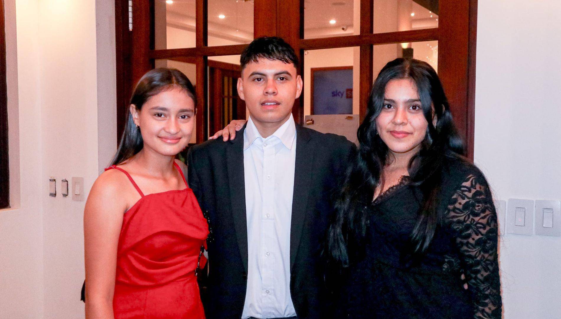 $!Any Leonela, Arnold Josué y Elizabeth Michell, orgullosos nietos de los esposos Trigueros García.