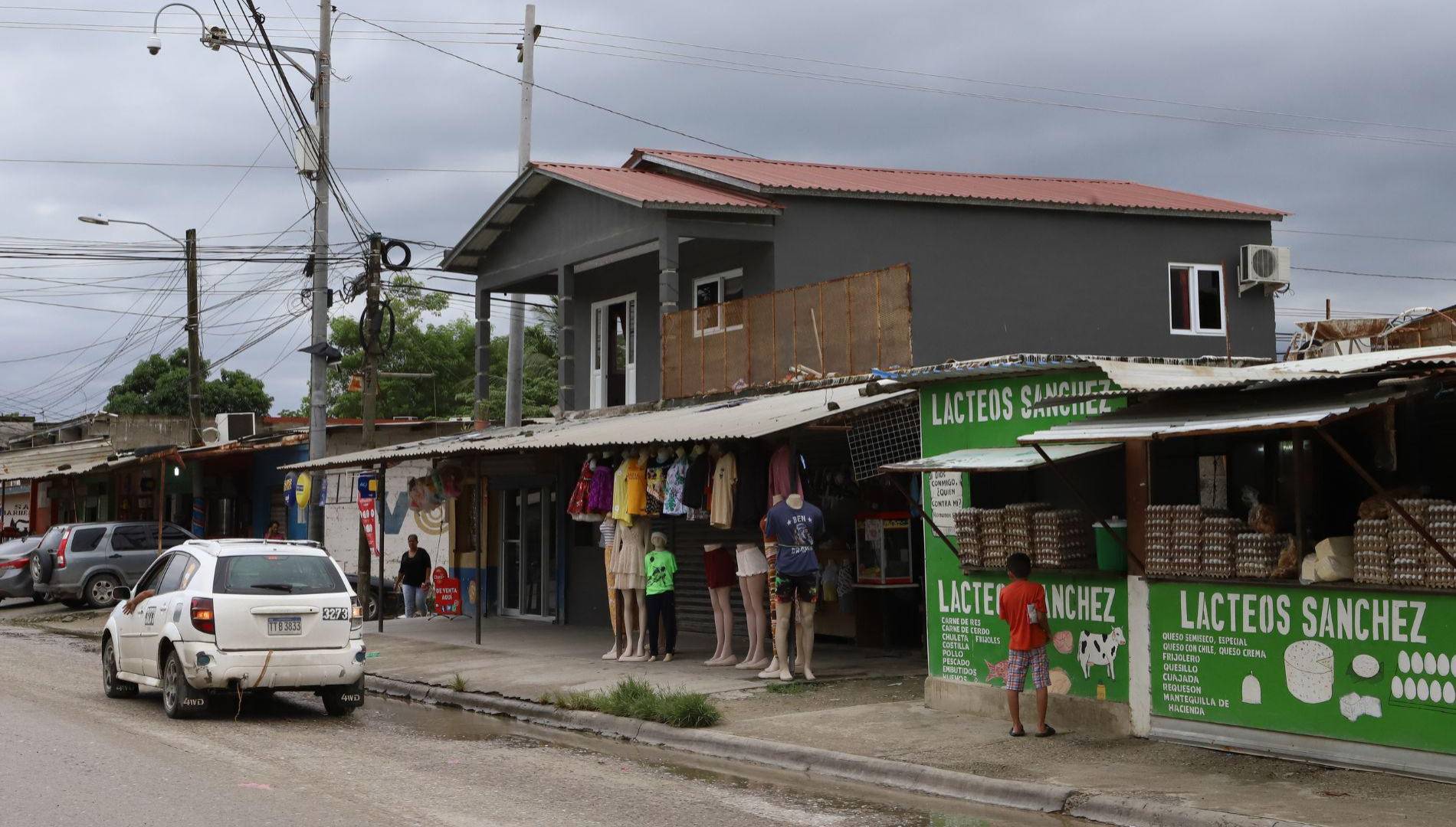 $!Los rumores son grandes entre la población y se dice que negocios como comedores forzosamente deben pagar alrededor de 800 lempiras mensuales para seguir activos.