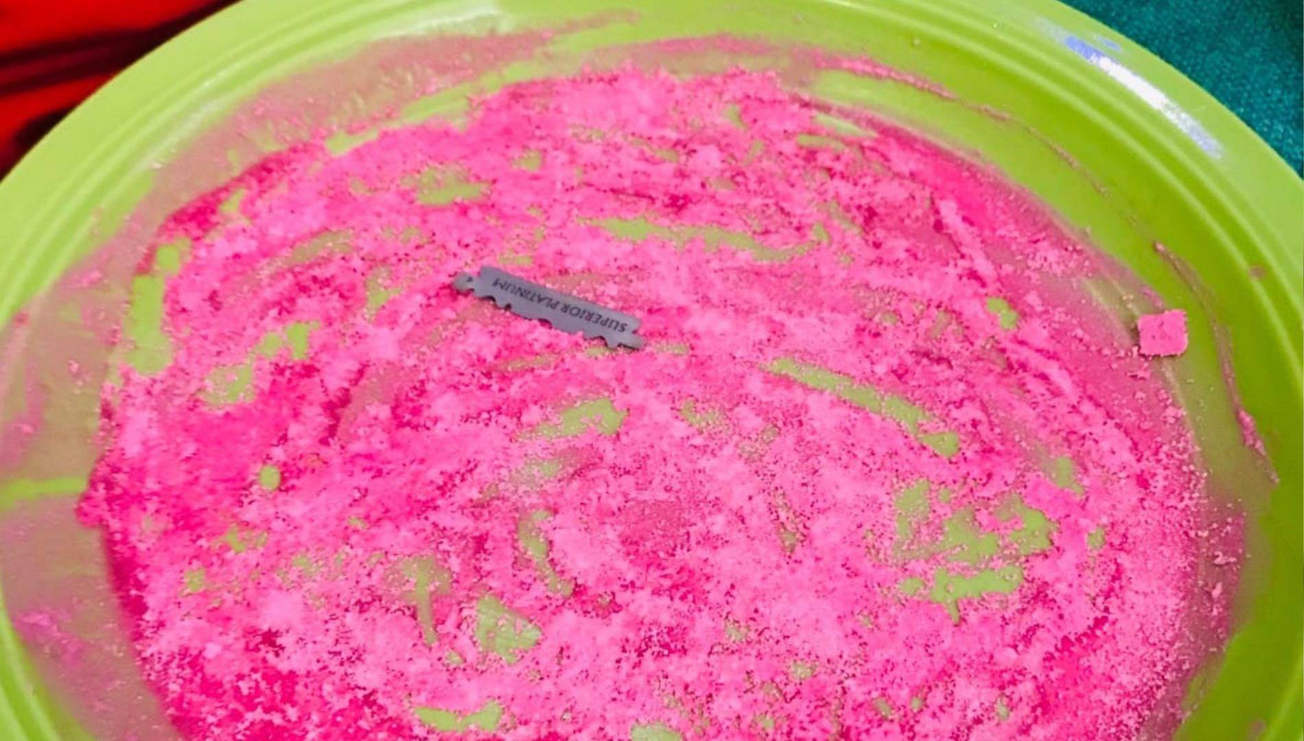 $!Provoca ansiedad, ataques de pánico, agitación, hipertensión arterial alta, arritmias cardíacas, vómitos, sudoración y en peor de los casos crisis convulsivas.