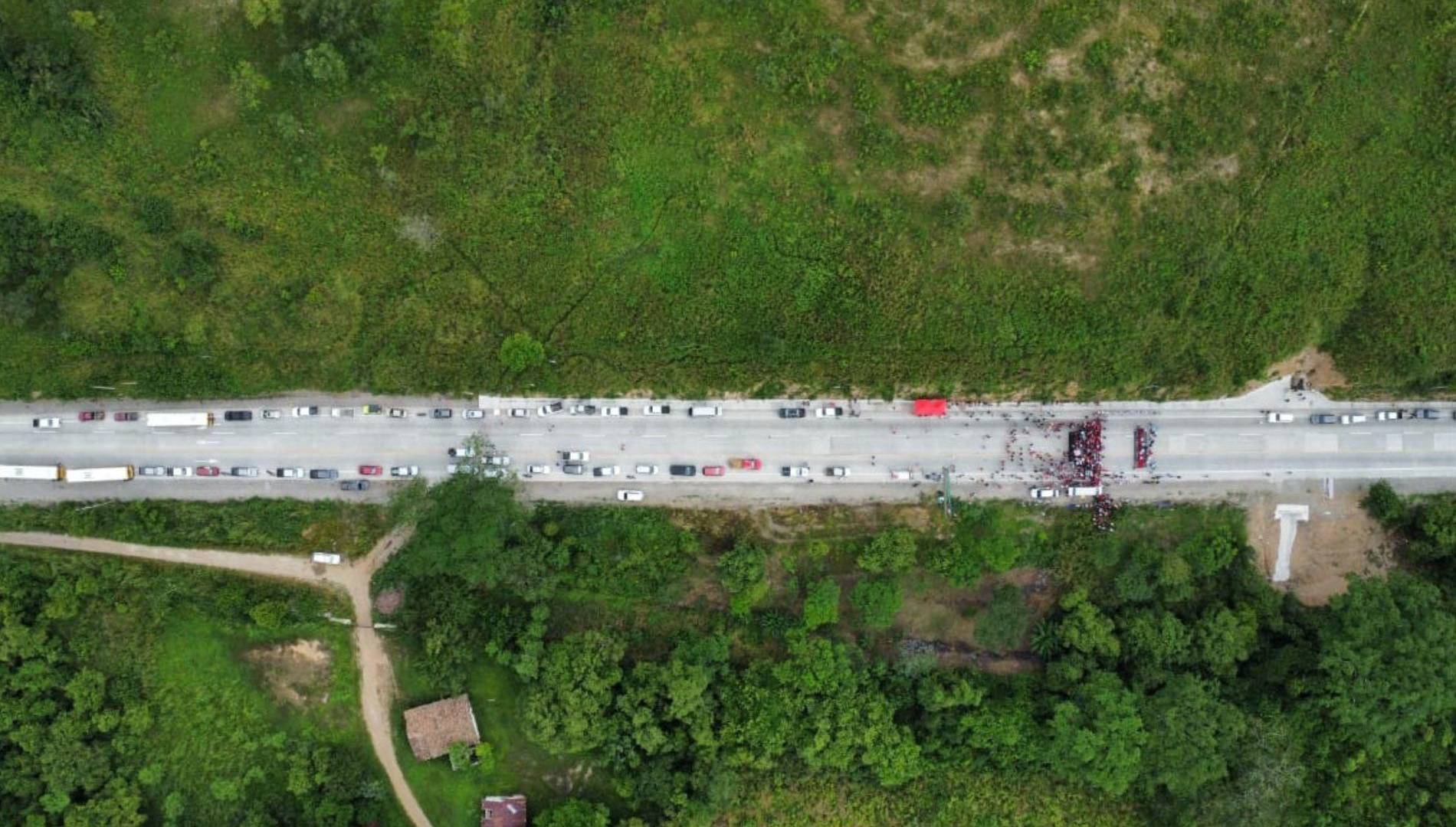 $!Esta carretera fue inaugurada la semana pasada en el tramo entre Naco, Cortés y Quimistán, Santa Bárbara.