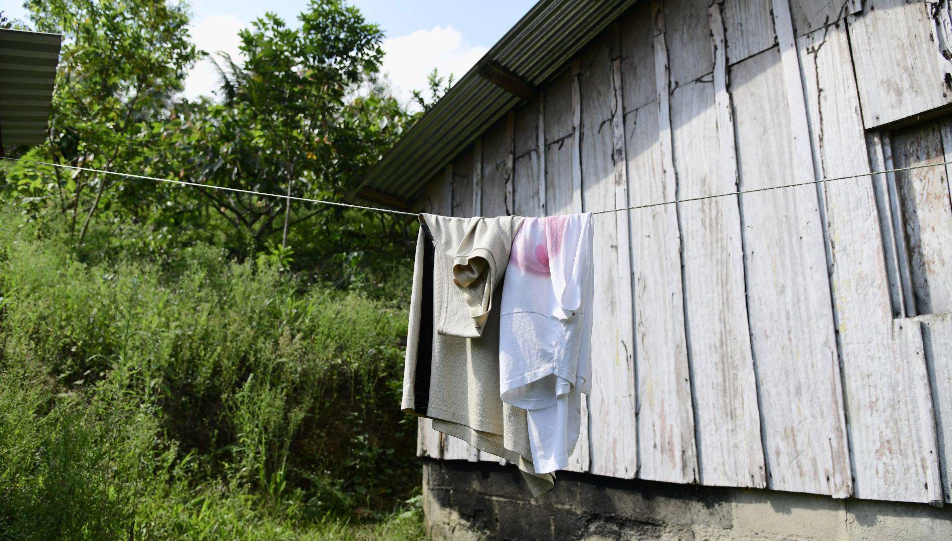$!Vestimenta encontrada en el lugar de residencia. No se precisa si pertenecía a la víctima o a su hijo, quien permanece preso.