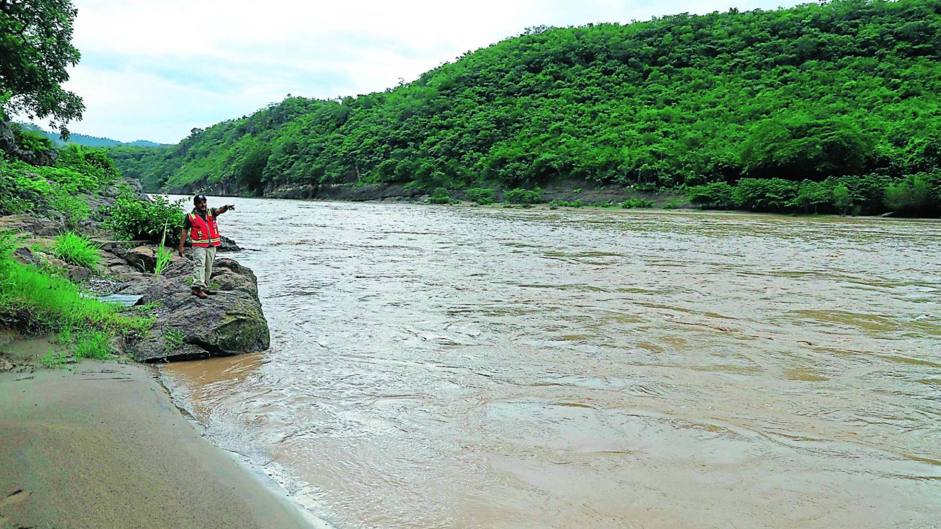 $!El Ulúa ha mantenido en alerta preventiva al valle por las lluvias de junio.