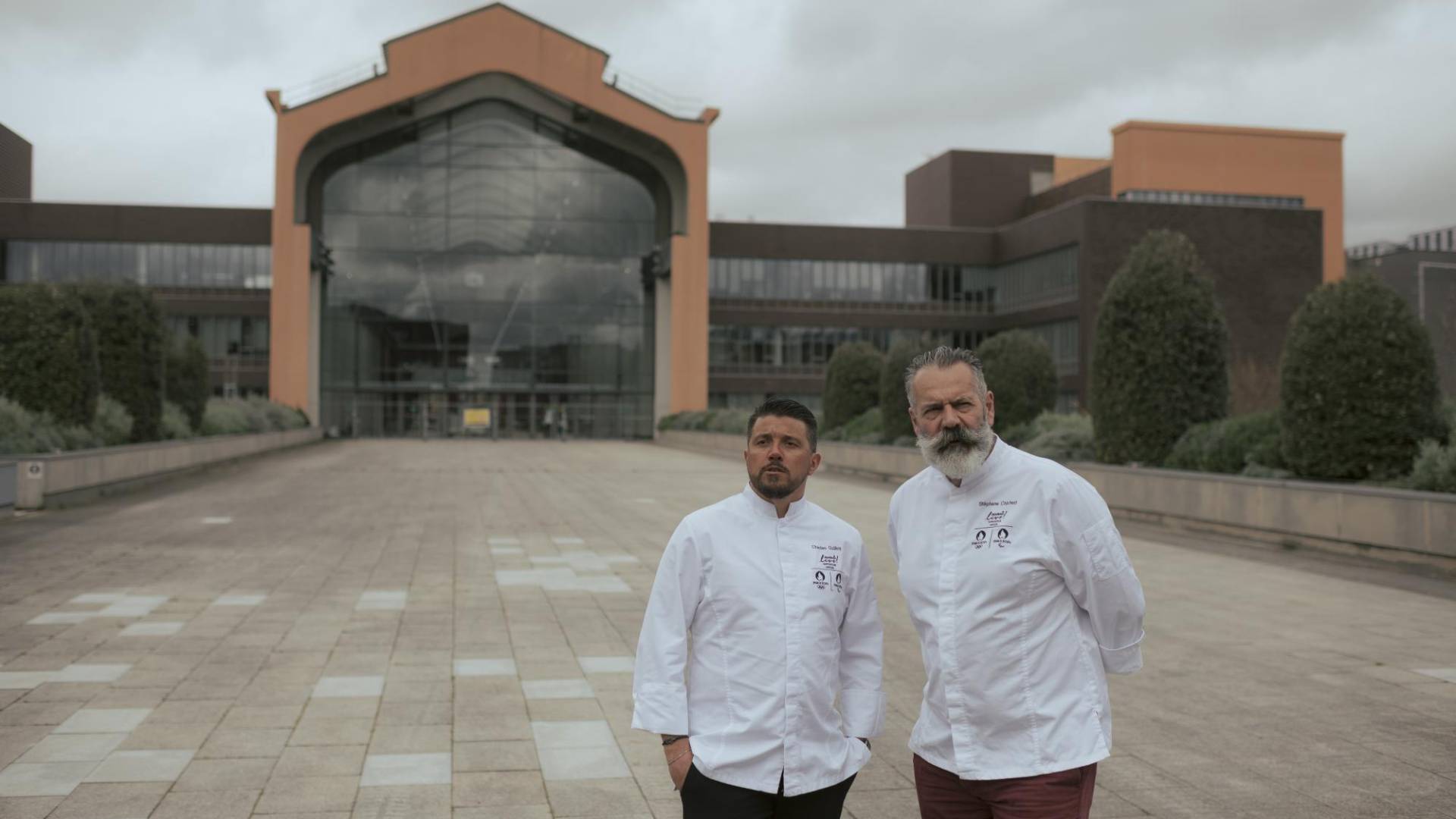 $!Charles Guilloy (izq.) y Stéphane Chicheri serán los encargados de la comida en la Villa Olímpica en verano.