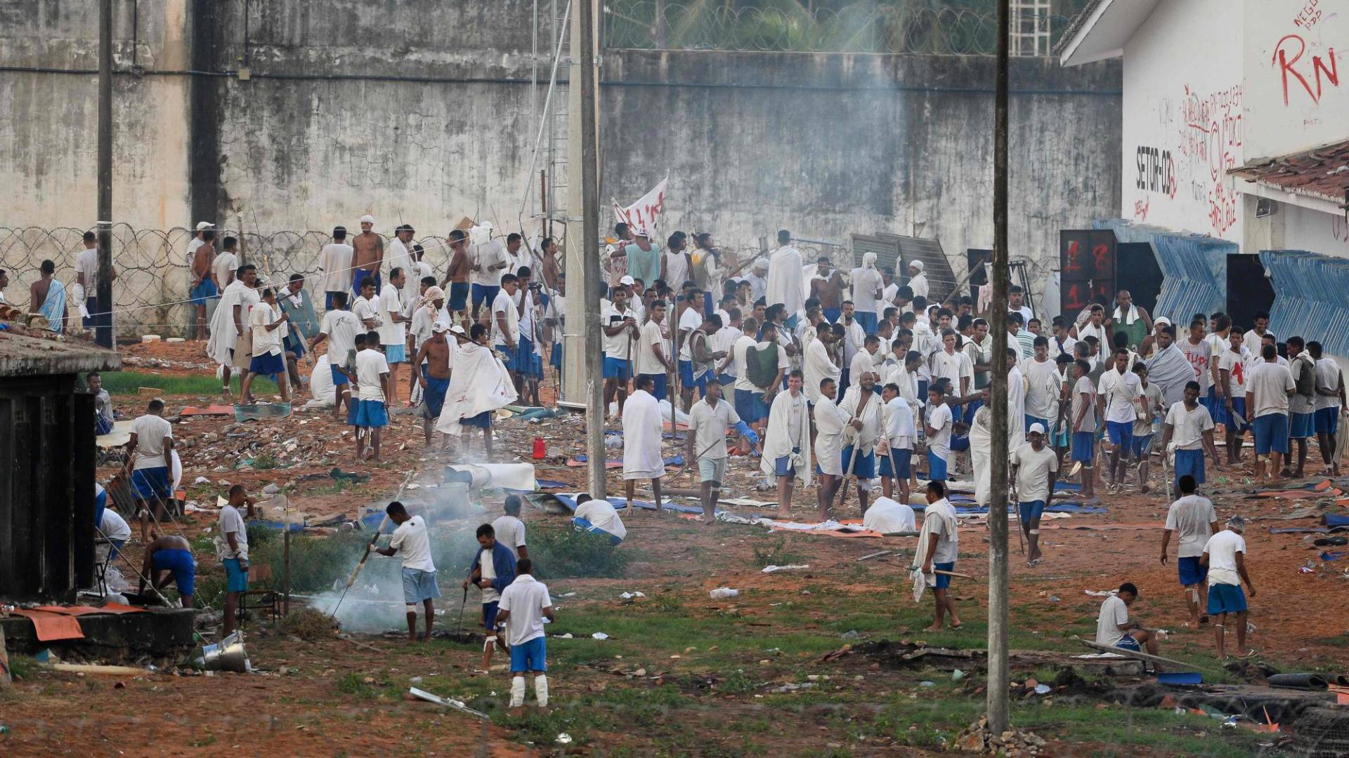 $!Los arrestos preventivos en Latinoamérica pueden durar meses o incluso años. Un motín en una prisión en Brasil.