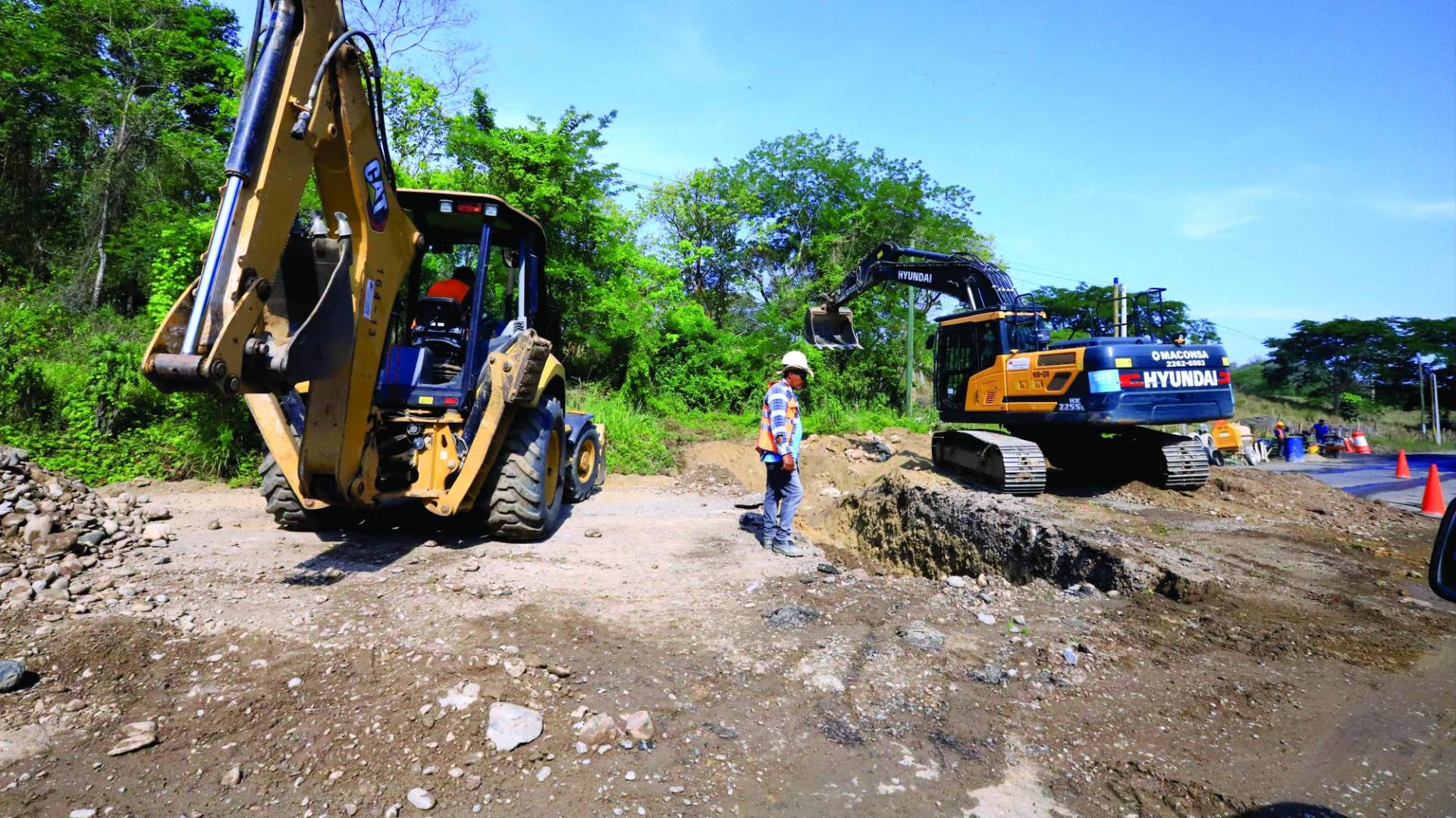 $!Entre la comunidad de Callejones, en el municipio de Nueva Arcadia, o mejor conocido como La Entrada, a Copán hasta la frontera departamental con Ocotepeque se deben recorrer 95.15 kilómetros de carretera.