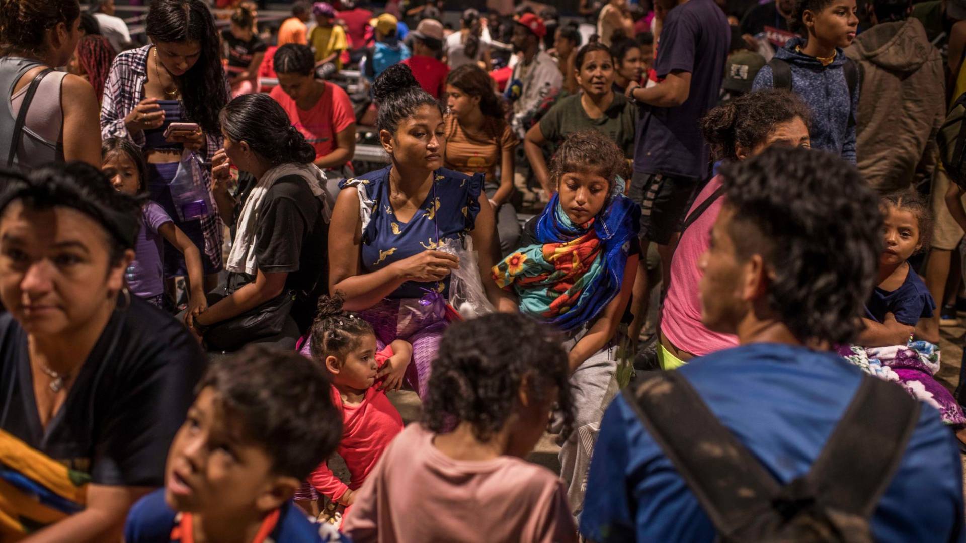 $!Un plan para transportar en autobús a migrantes de la frontera sur de Costa Rica a la norte genera alarma en EU.