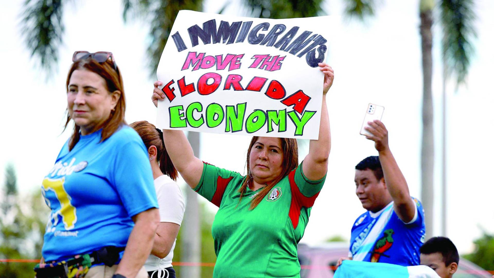 $!Las protestas continúan en Florida.