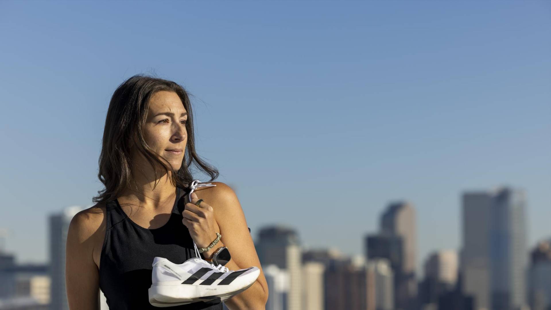 $!Ashley Mateo estableció un récord personal de maratón cuando usó un par de tenis Evo 1 de Adidas.