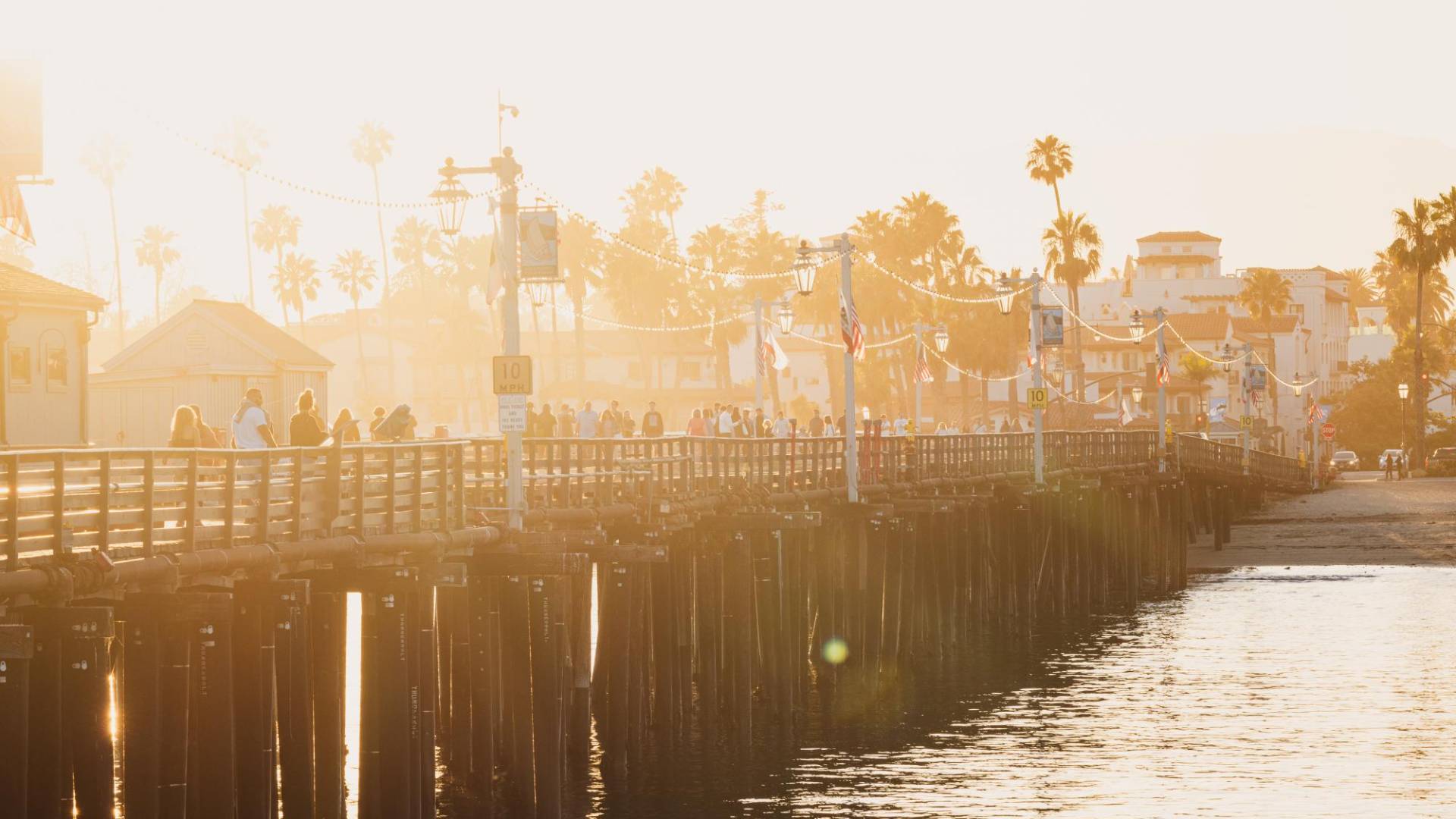 $!El Muelle Stearns en Santa Bárbara. Muchos empleados dejaron California durante el Covid.