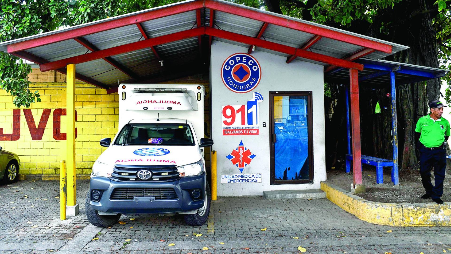 $!Pocas de las ambulancias quedan equipadas para prestar el servicio en las ciudades más grandes.