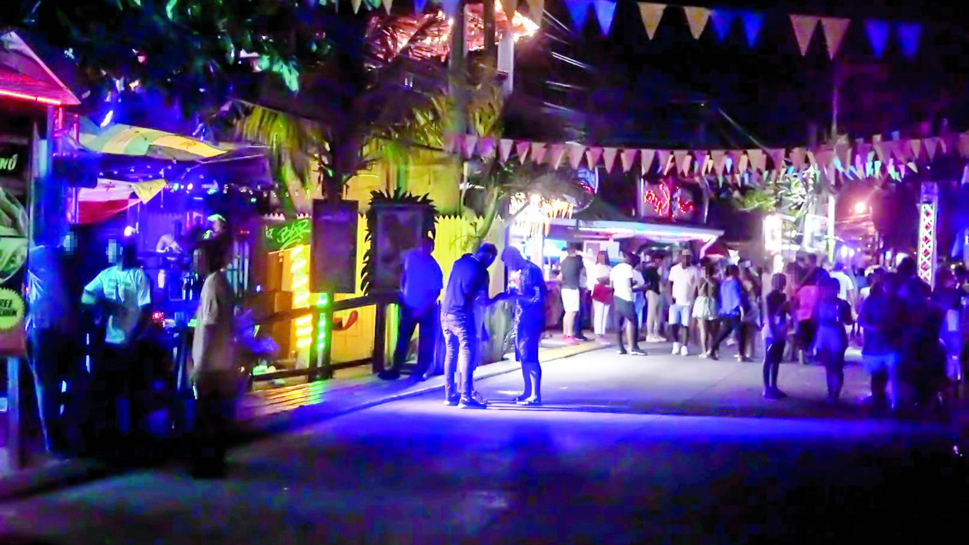 $!De solo 10 detenidos reportados este año por explotación sexual comercial en Honduras, Roatán registró cero casos.