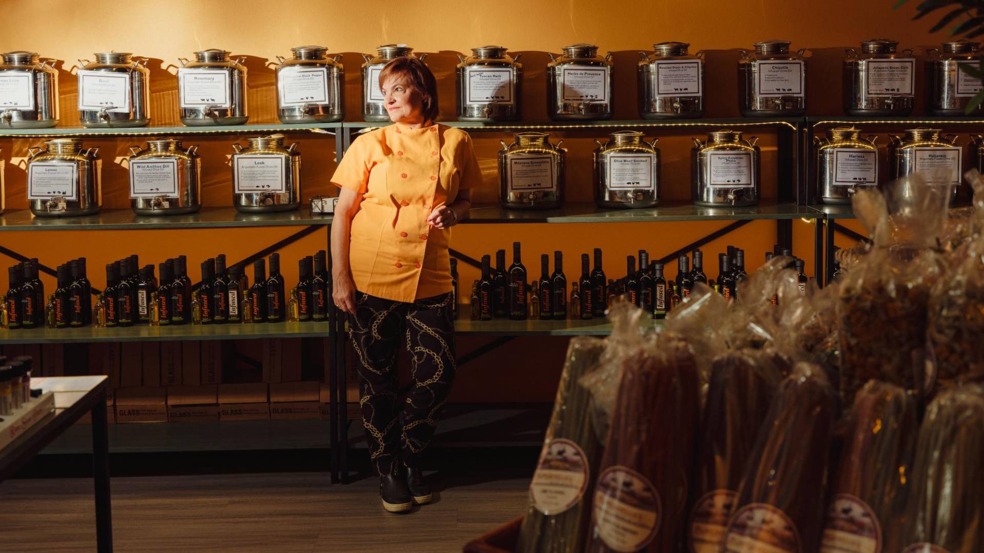 $!Infused Oils &amp; Vinegars en Dallas, Texas, planea aumentar los precios del aceite de oliva del 10 al 15 por ciento en el 2024.