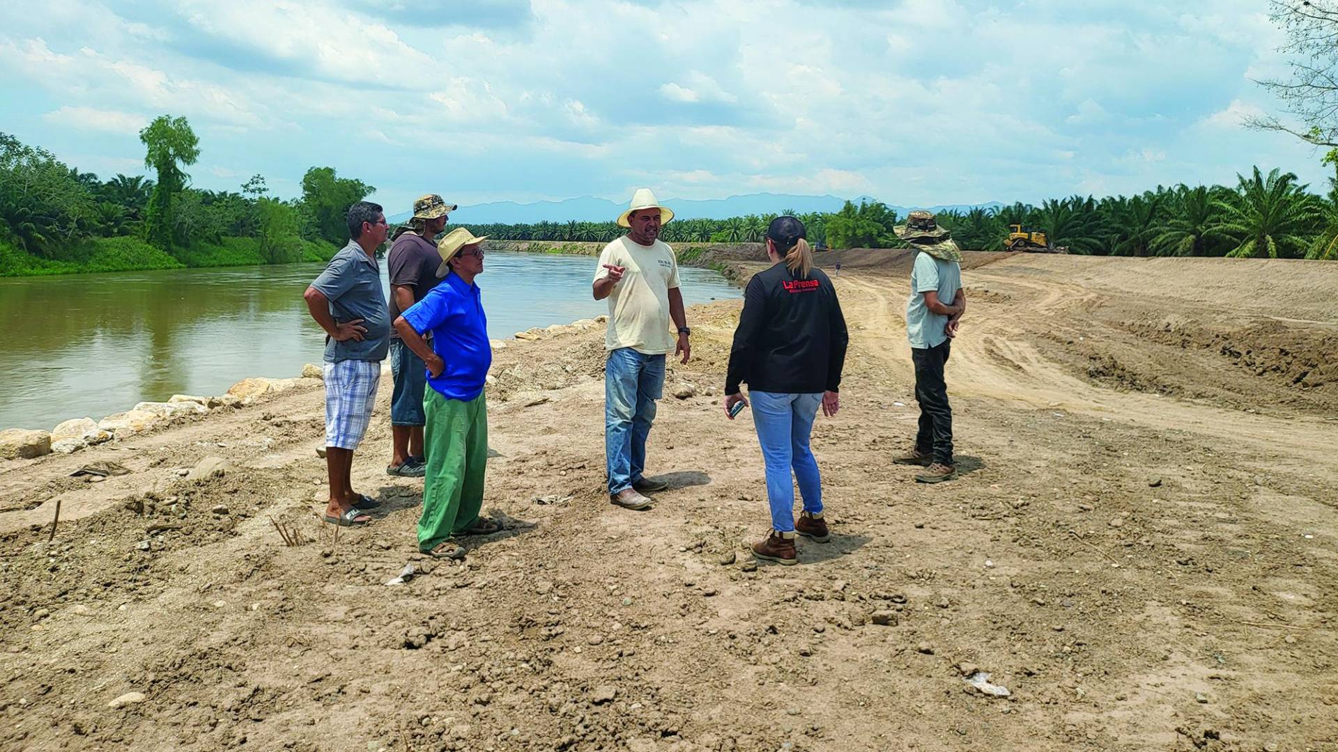 $!A paso lento avanzan obras de protección en Urraco.
