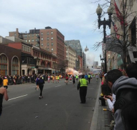 Testigos describen con horror explosiones en maratón de Boston