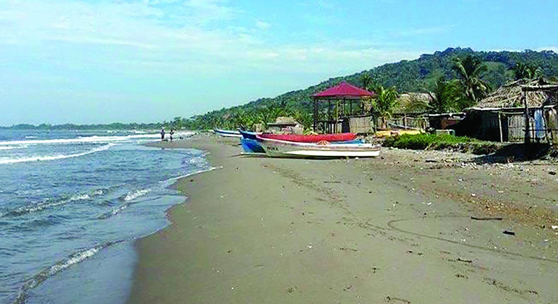 $!Esta es la fotografía que mejor evidencia cómo era la playa de Bajamar; era extensa y limpia.